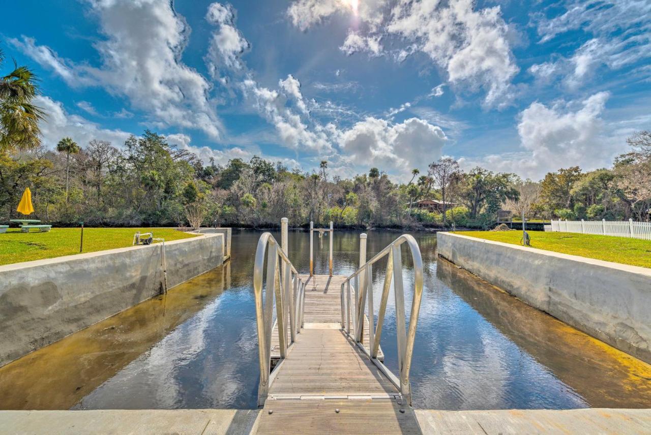 Withlacoochee River House With Dock And Kayaks! Villa Yankeetown Exterior photo